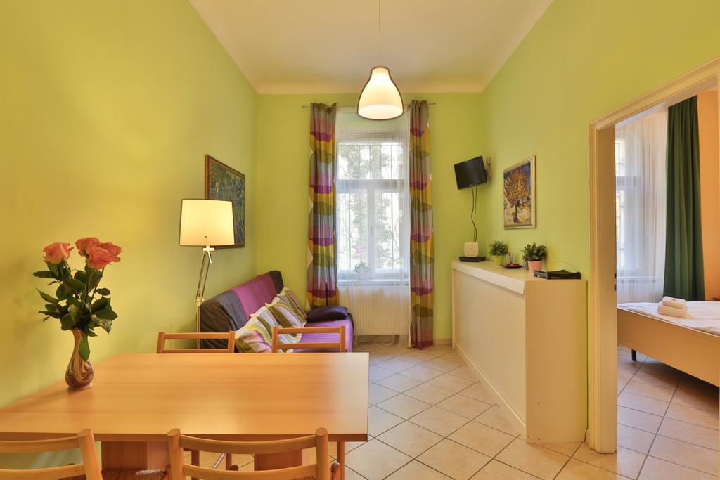 Apartment Na Kozacce 6 Praag Kamer foto