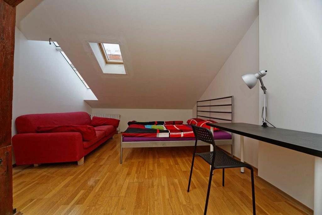 Apartment Na Kozacce 6 Praag Buitenkant foto