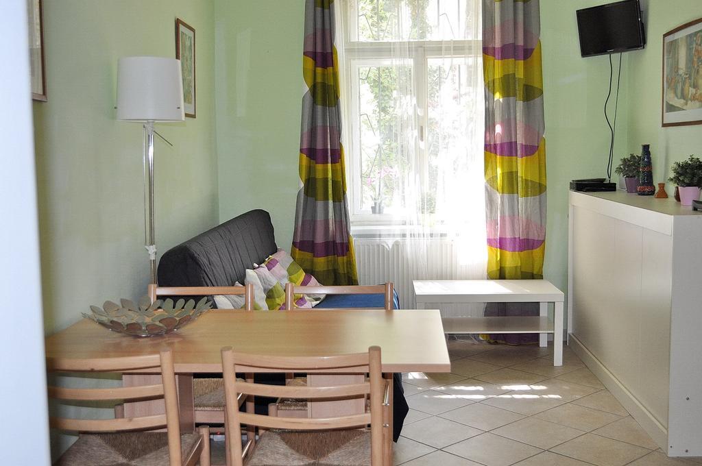 Apartment Na Kozacce 6 Praag Buitenkant foto