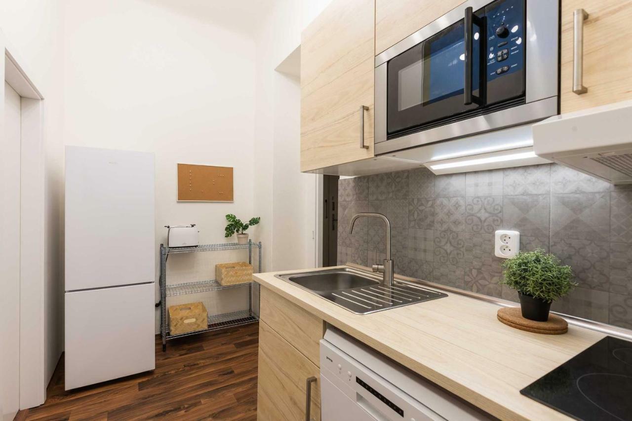 Apartment Na Kozacce 6 Praag Buitenkant foto