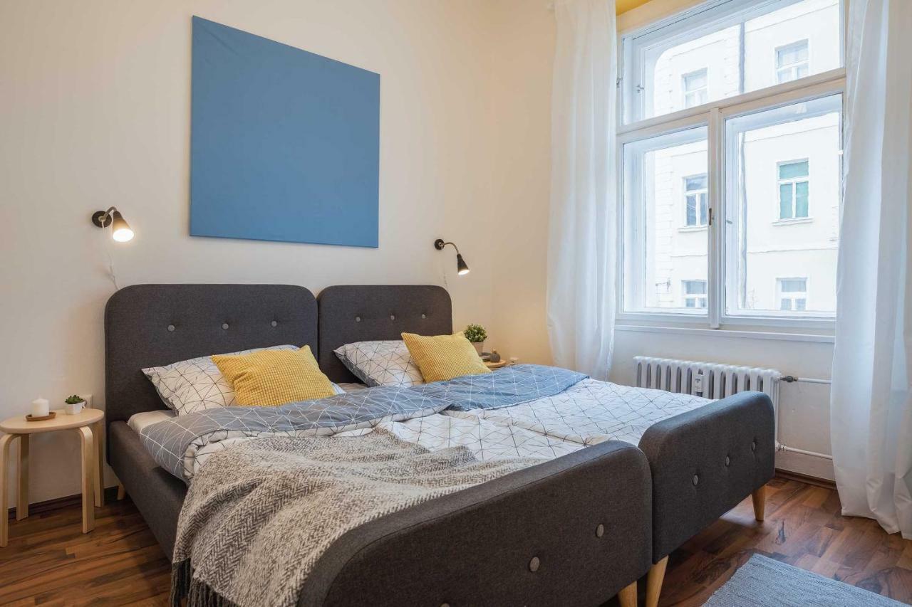 Apartment Na Kozacce 6 Praag Buitenkant foto