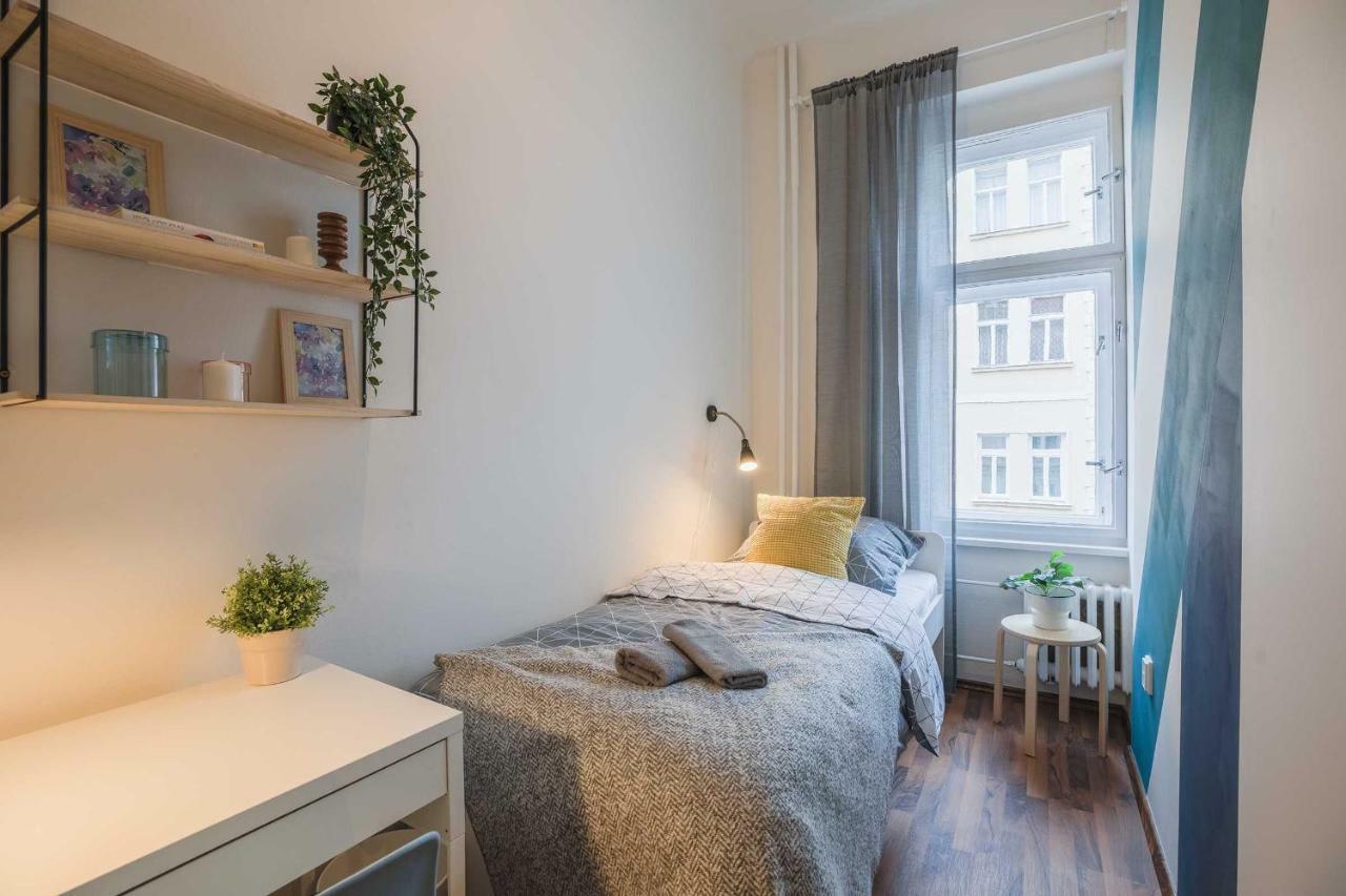 Apartment Na Kozacce 6 Praag Buitenkant foto